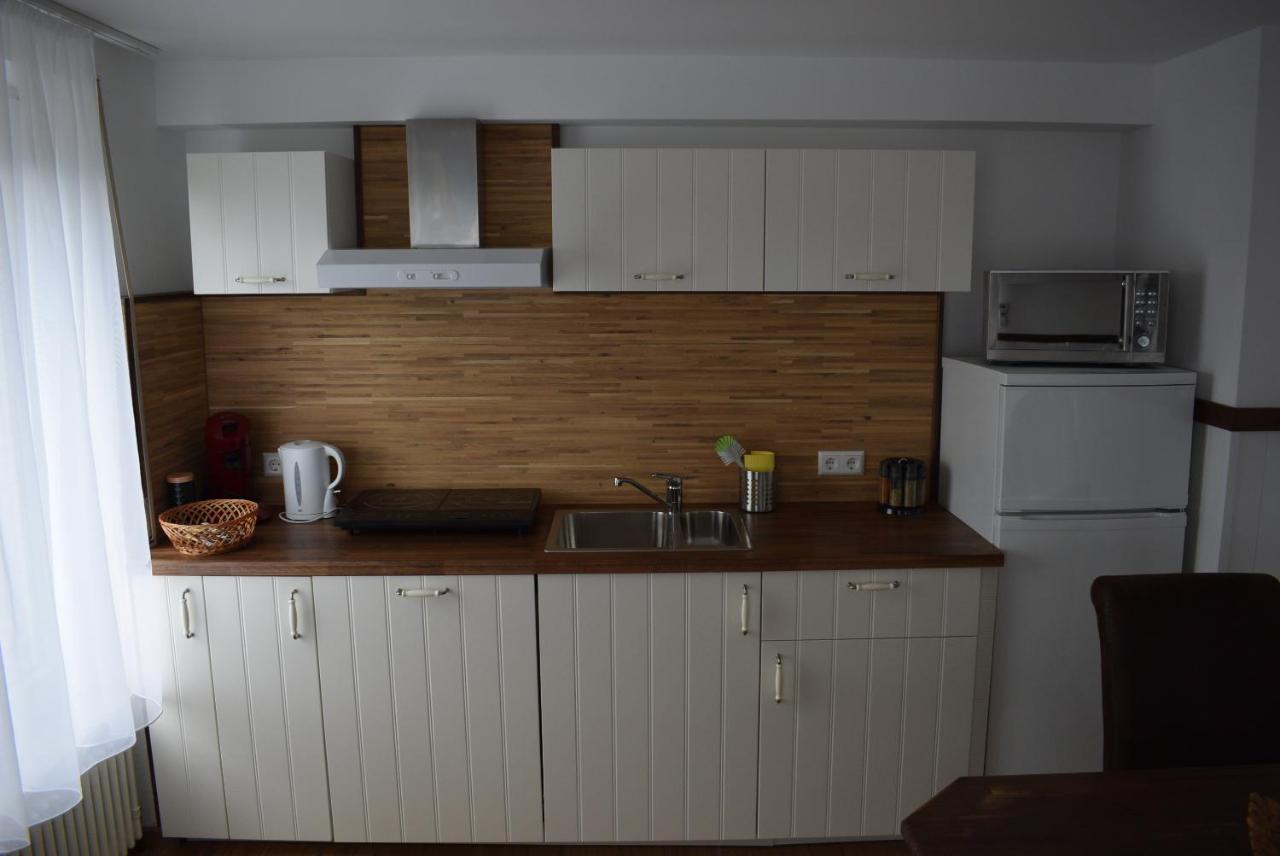 Aparthotel Mit Klimaanlage Am Neckarufer, Schoene Aussicht Bad Friedrichshall