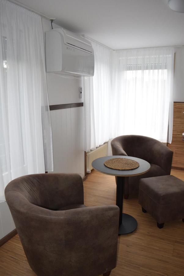 Mit Klimaanlage Am Neckarufer, Schoene Aussicht Aparthotel *
